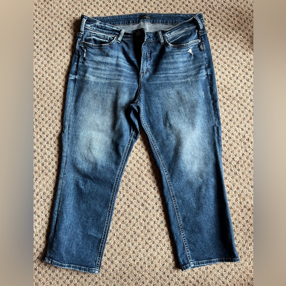 Women’s Silver Jeans Suki Capri size 16W.